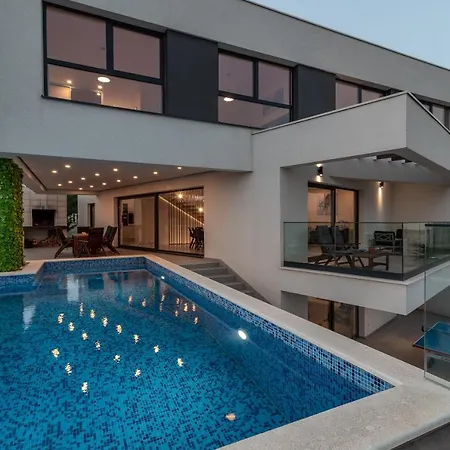 Villalux2022 Mit Pool Beheizt *