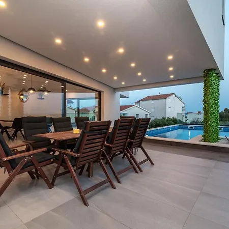 Villalux2022 Mit Pool Beheizt