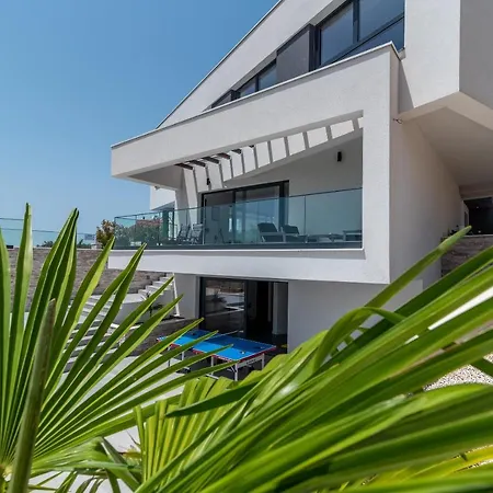 ヴィラ Villalux2022 Mit Pool Beheizt トロギール