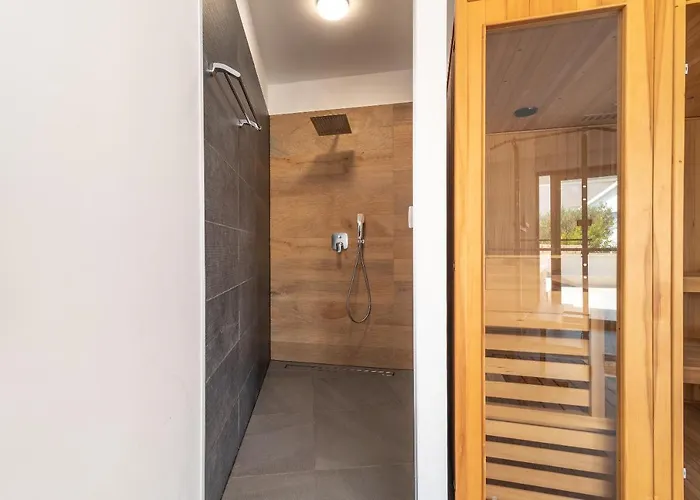 Villalux2022 Mit Pool Beheizt וילה *