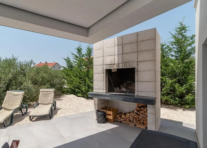 Villalux2022 Mit Pool Beheizt * טרוגיר