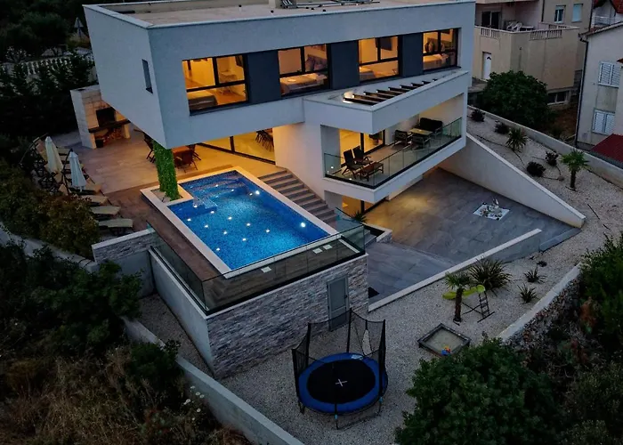 Villalux2022 Mit Pool Beheizt וילה