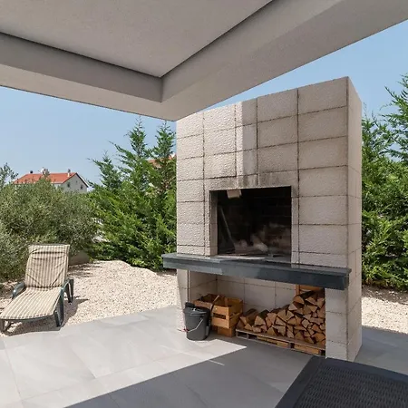 Villalux2022 Mit Pool Beheizt * Trogir