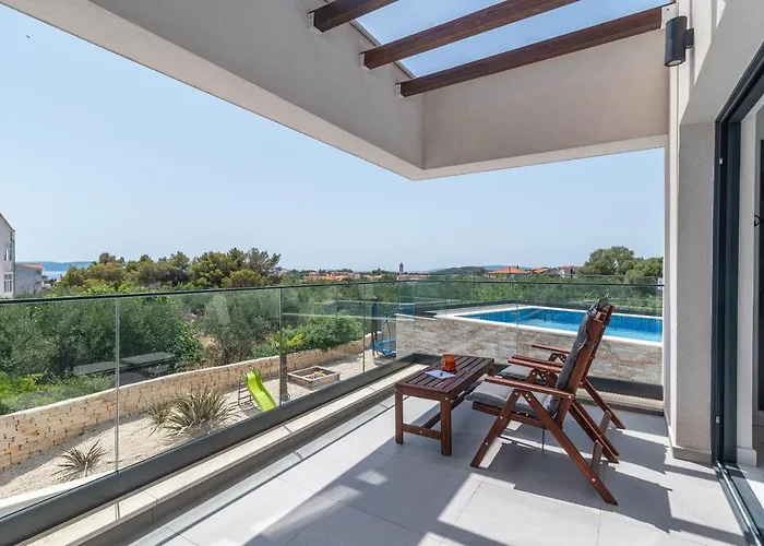 Villalux2022 Mit Pool Beheizt * Trogir