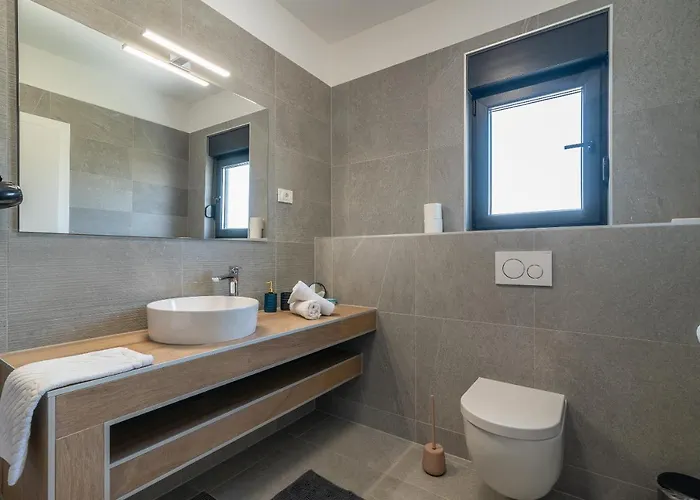 Villalux2022 Mit Pool Beheizt Willa Trogir