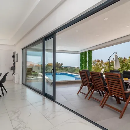 Villalux2022 Mit Pool Beheizt Vila *