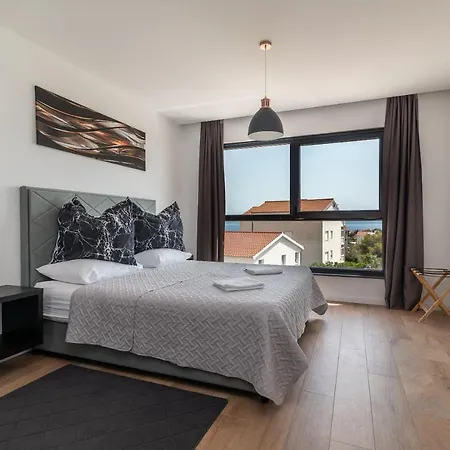 Vila Villalux2022 Mit Pool Beheizt Trogir