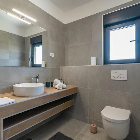 Villalux2022 Mit Pool Beheizt Vila Trogir